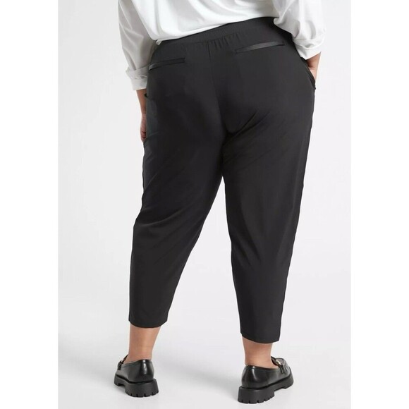 Athleta Nolita Slim Tapered Crop Pant Black Pull On 980400 Pocket Womens Plus 26 - Picture 2 of 16
